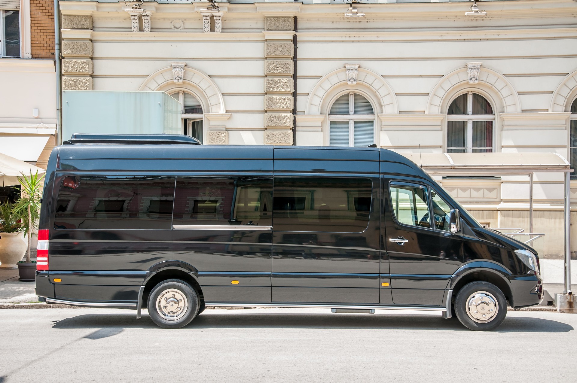 High-capacity vehicle for group transfers in Mallorca, ideal for comfortable and spacious transportation.